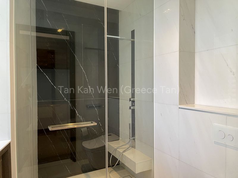 1 Bed Condo for Sale in  The Scotts Tower - Image 7